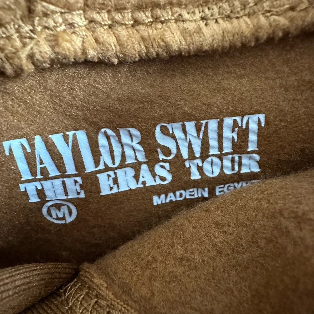 Taylor Swift Hoodie - Picture 3 of 3